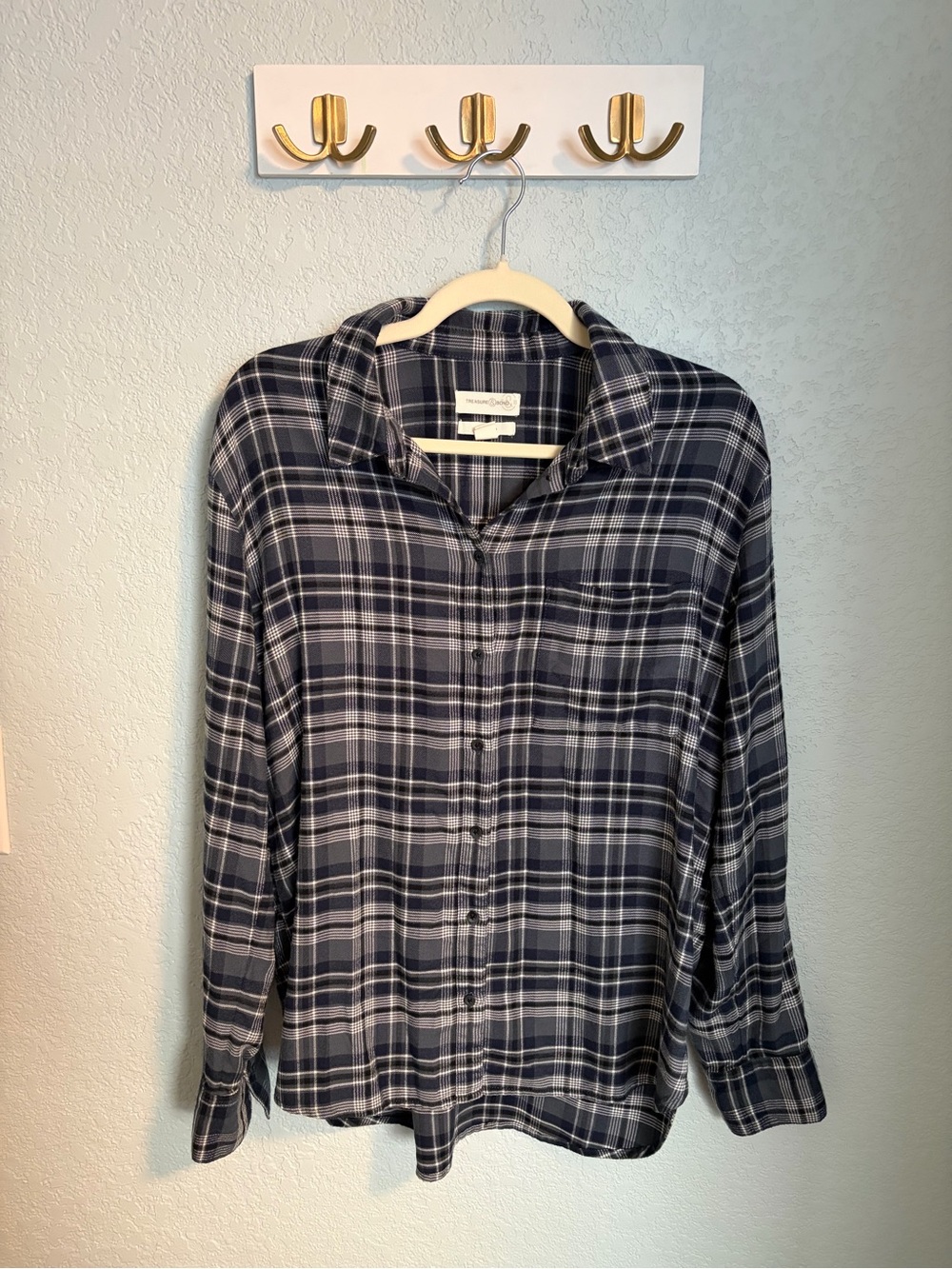 Treasure and Bond Plaid Women Button-Up Shirt